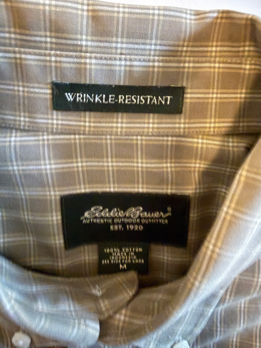 Eddie Bauer Wrinkle-Resistant Button-Down Shirt – Men’s Medium – 100% Cotton - Picture 4 of 10